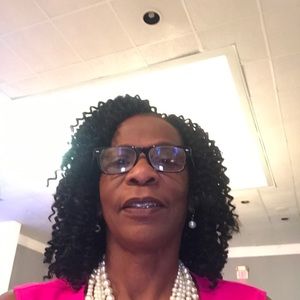 Meet your Posher, Juanita